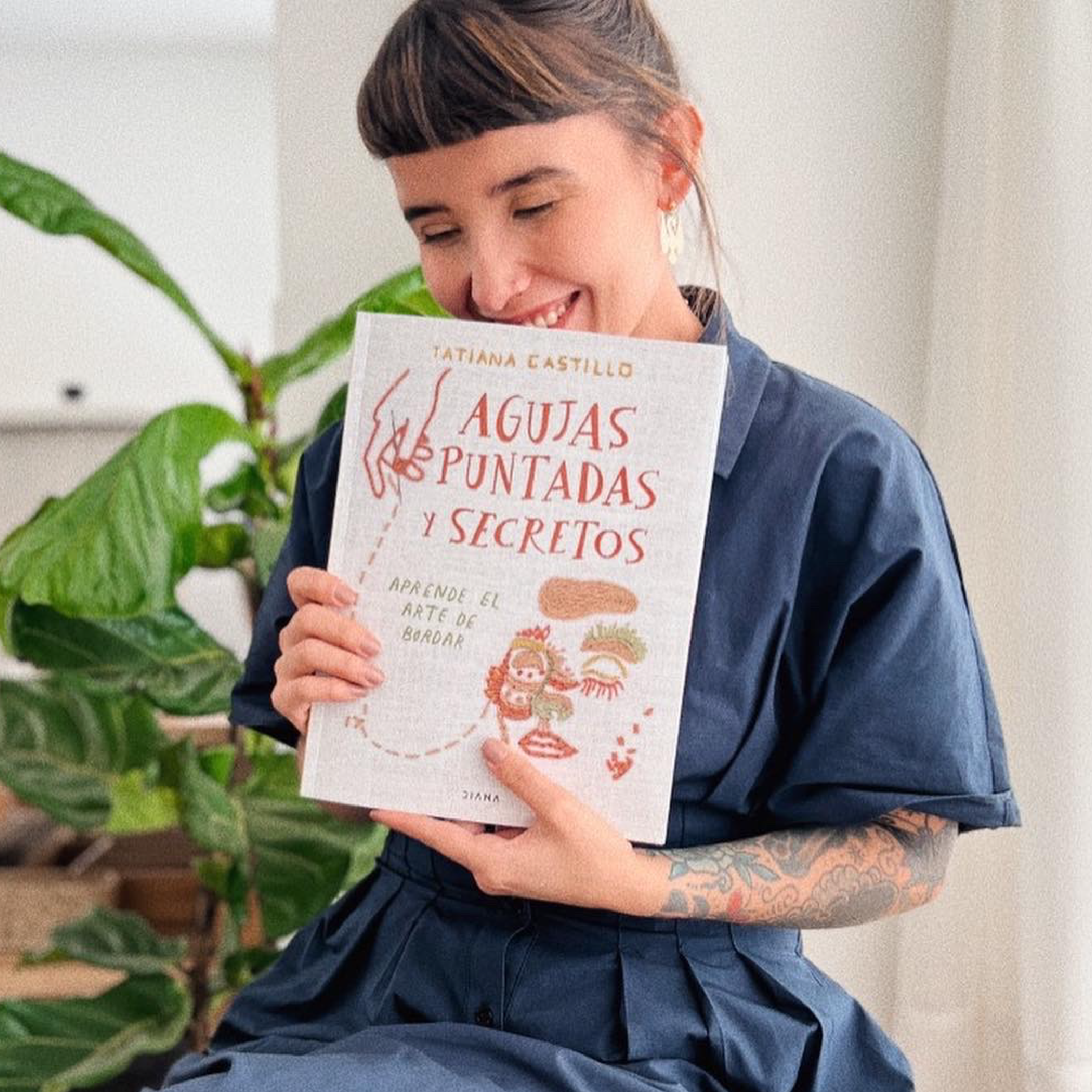 Agujas Puntadas y Secretos - Tatiana Castillo