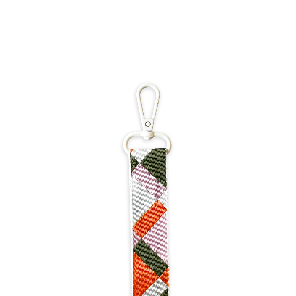 lanyard_Cuadritos-Naranjo1.png