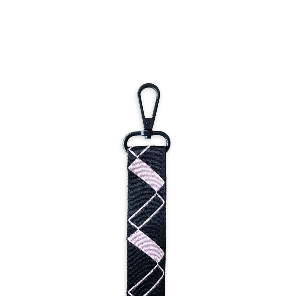lanyard_Cuadritos-Negro1.png
